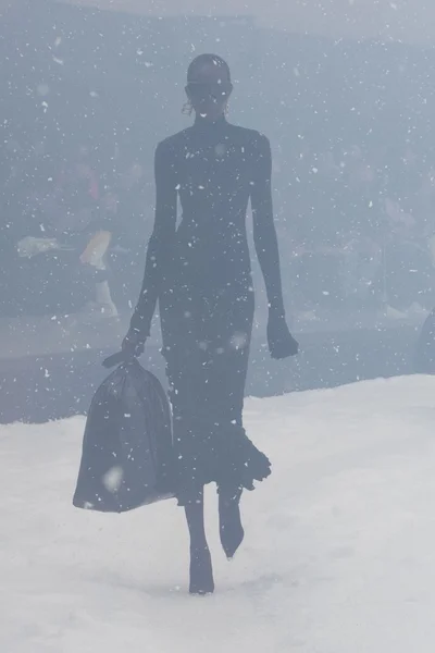 Look 5